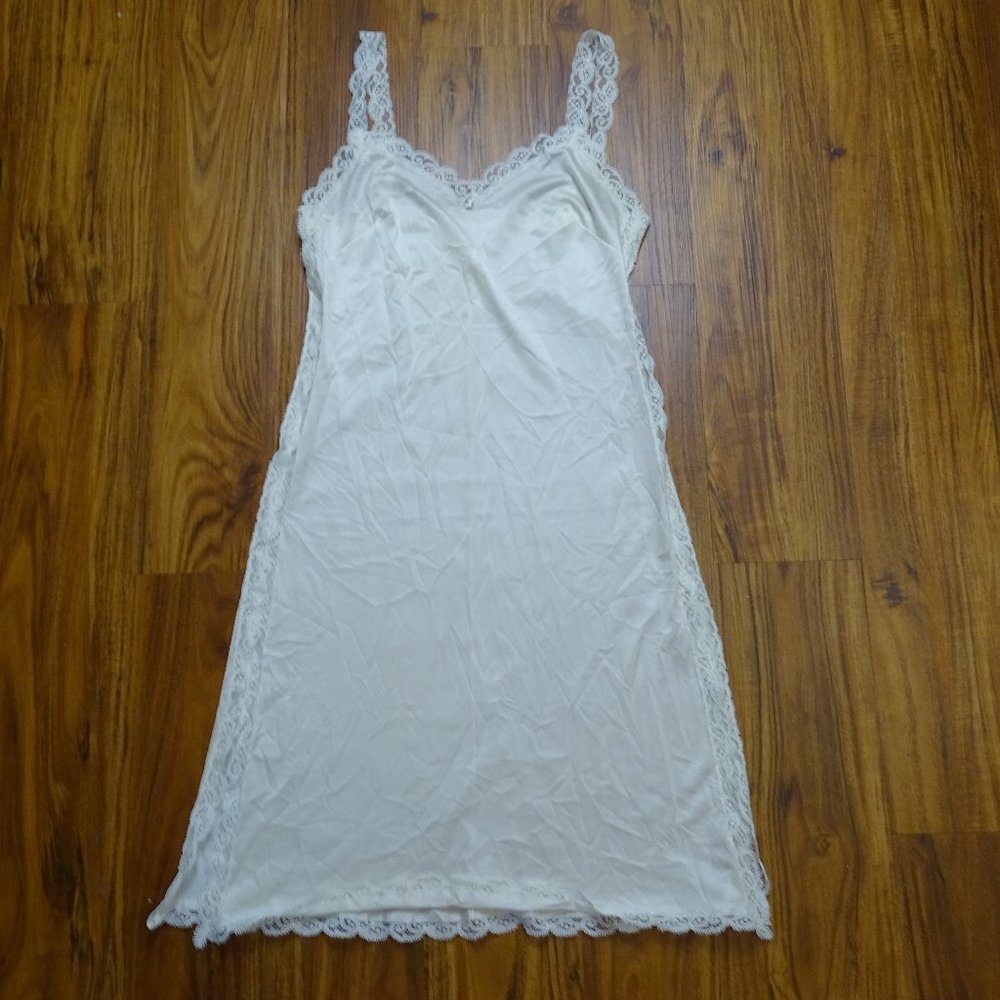 Vintage Olega Full Slip Silky Cream Side Slits Lacey Size M